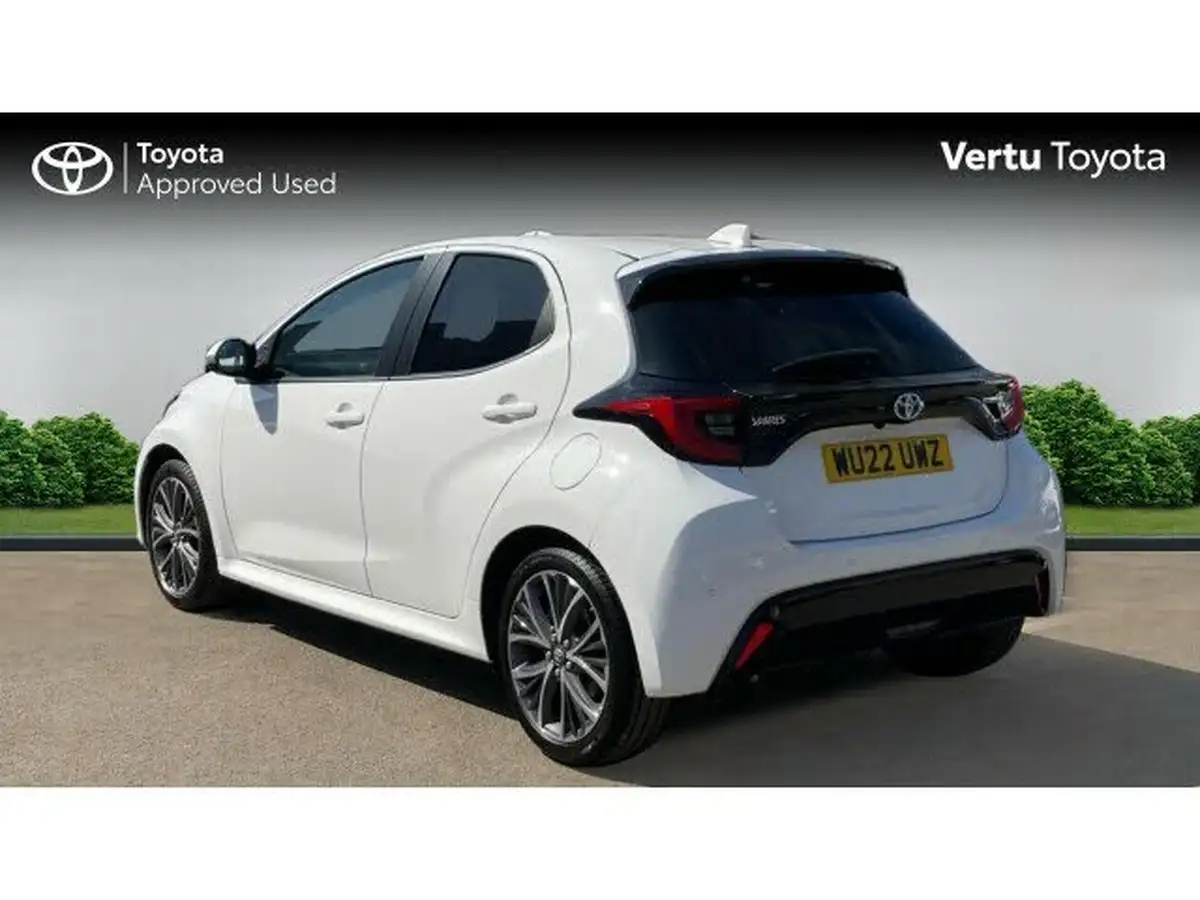 2022-toyota-yaris-15-vvt-i-excel-big-3