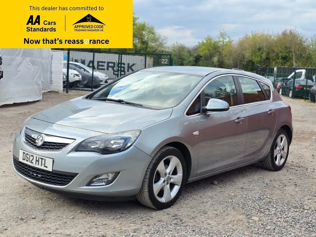 2012-vauxhall-astra-16-sri-vvt-16v-115ps-hatchback-5d-big-2
