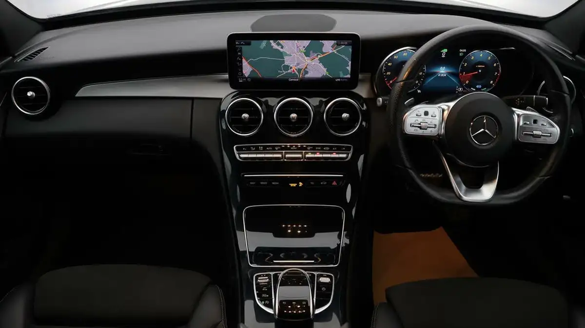 2019-mercedes-benz-c-class-15-c200-amg-line-premiumss-saloon-4d-big-12