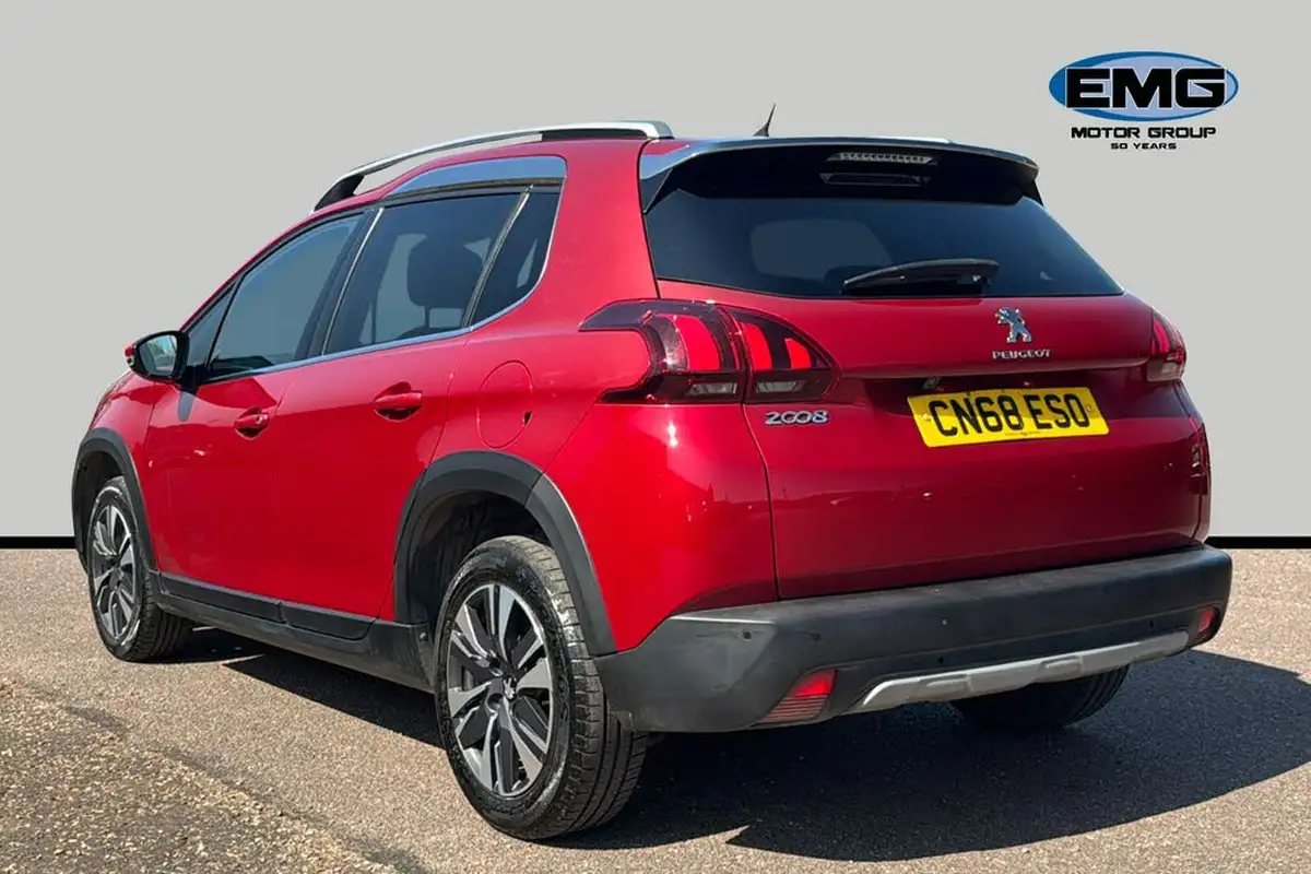 2018-peugeot-2008-suv-12-puretech-allure-premium-ss-big-3