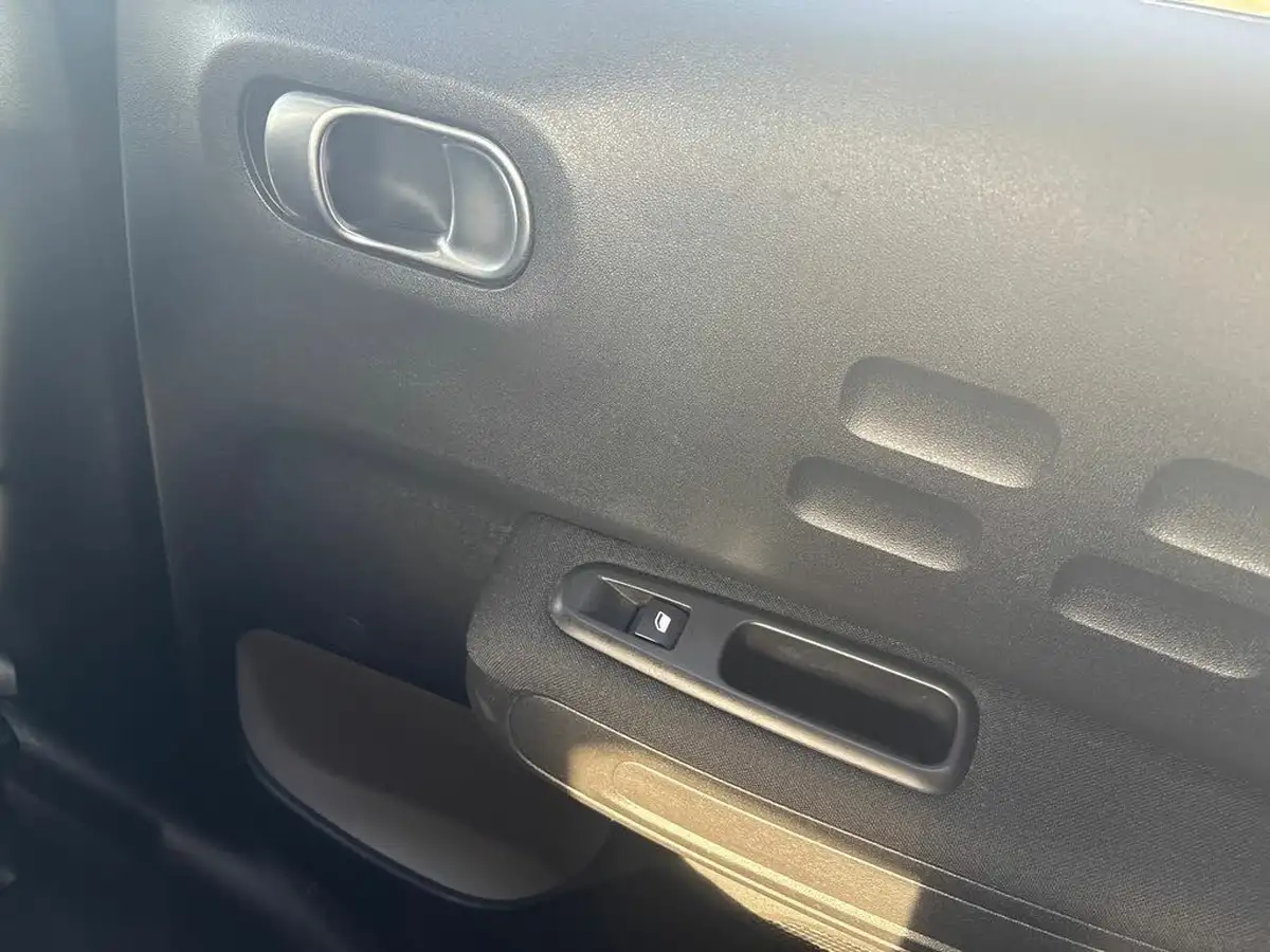 2018-citroen-c3-12-puretech-flair-nav-edition-82ps-big-32