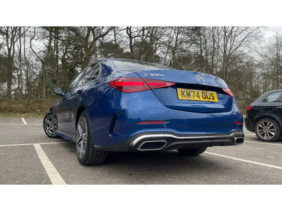 2024-mercedes-benz-c-class-20-c300e-amg-line-big-26
