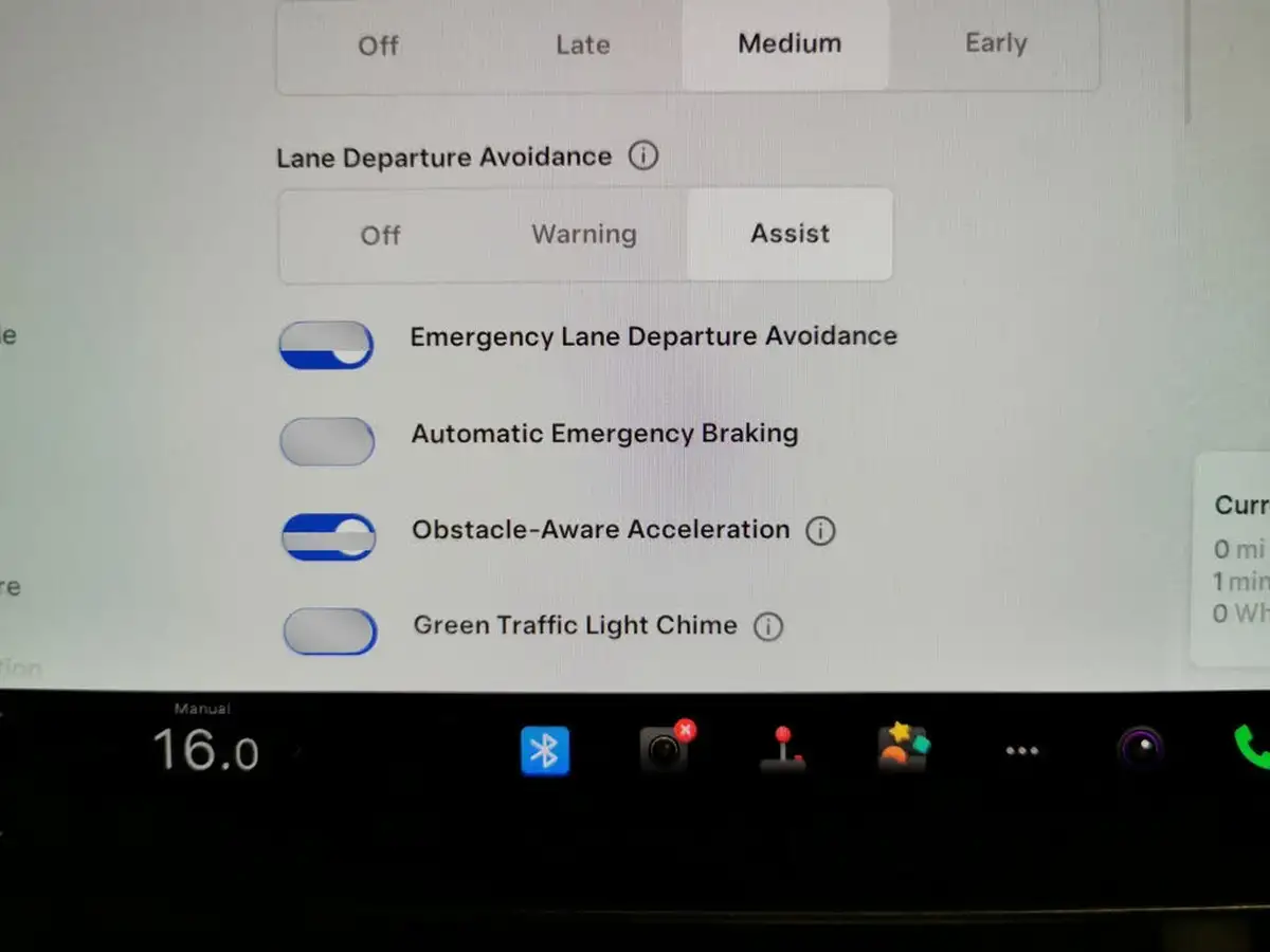 2022-tesla-model-3-e-long-range-big-22