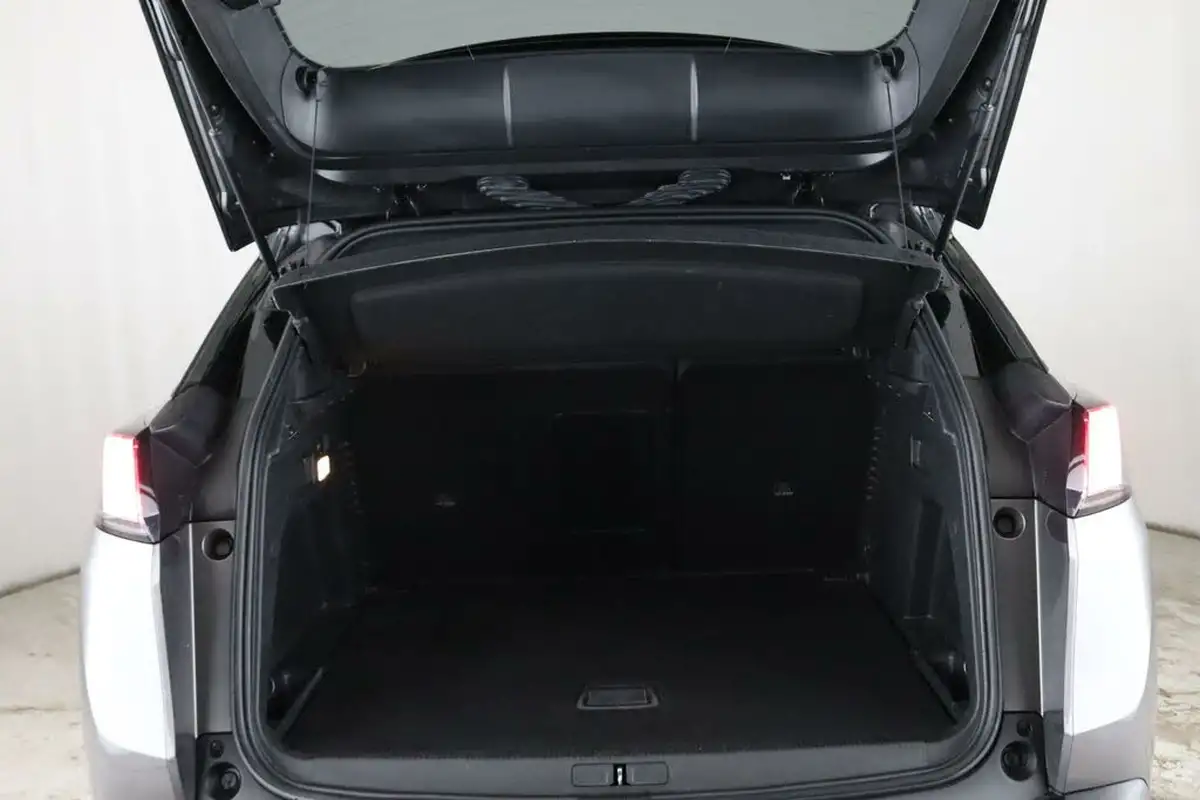 2022-peugeot-3008-suv-12-puretech-gt-big-13