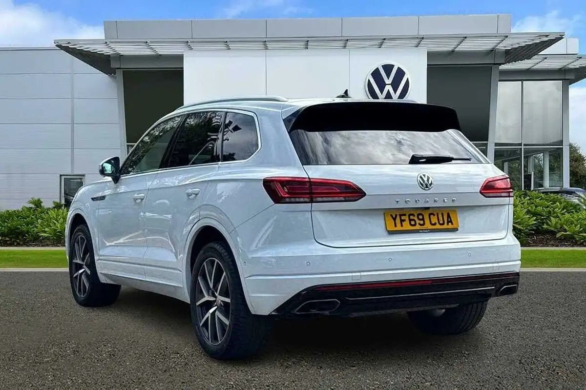 2019-volkswagen-touareg-30tsi-r-line-big-2