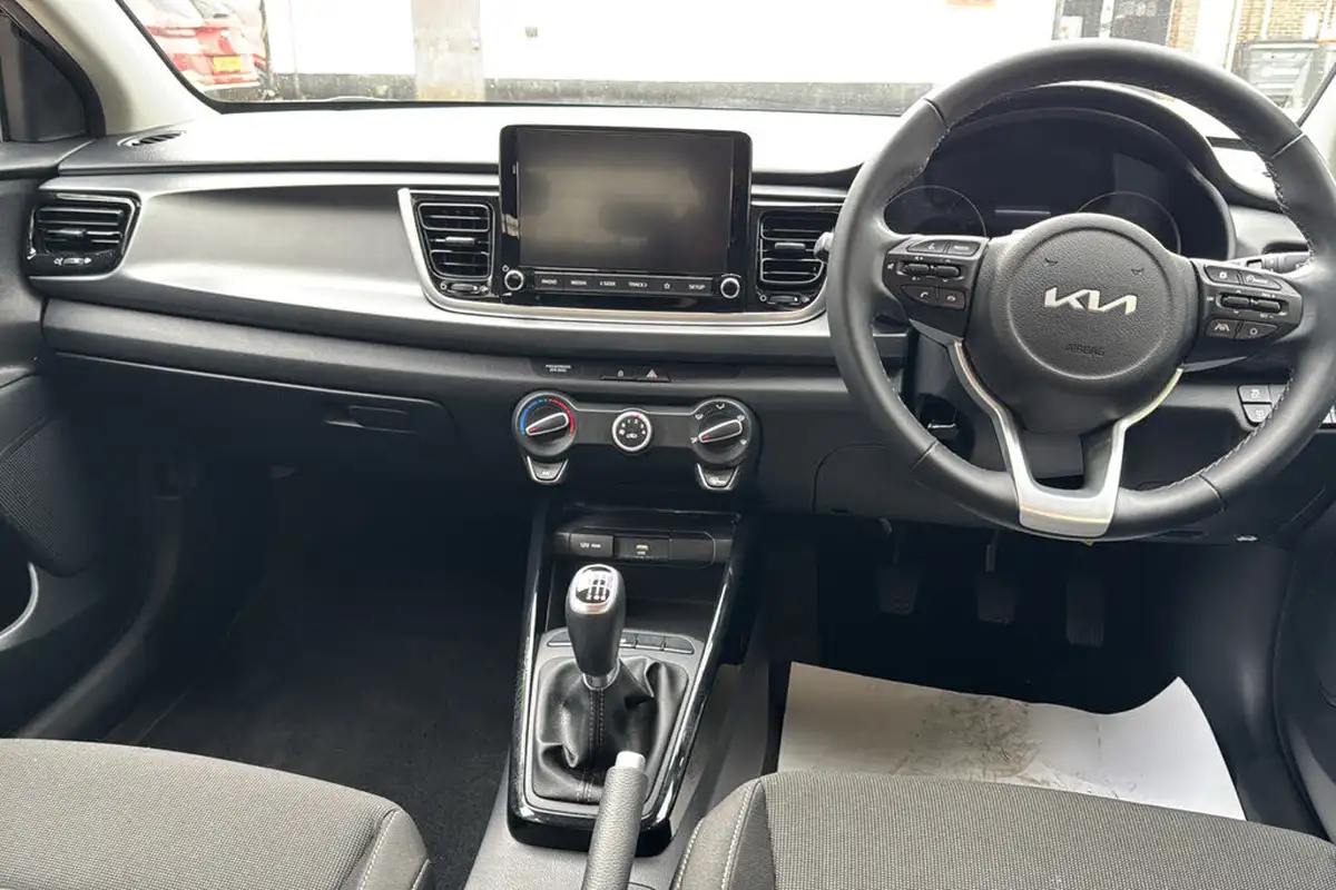 2022-kia-rio-10-t-gdi-2-big-7