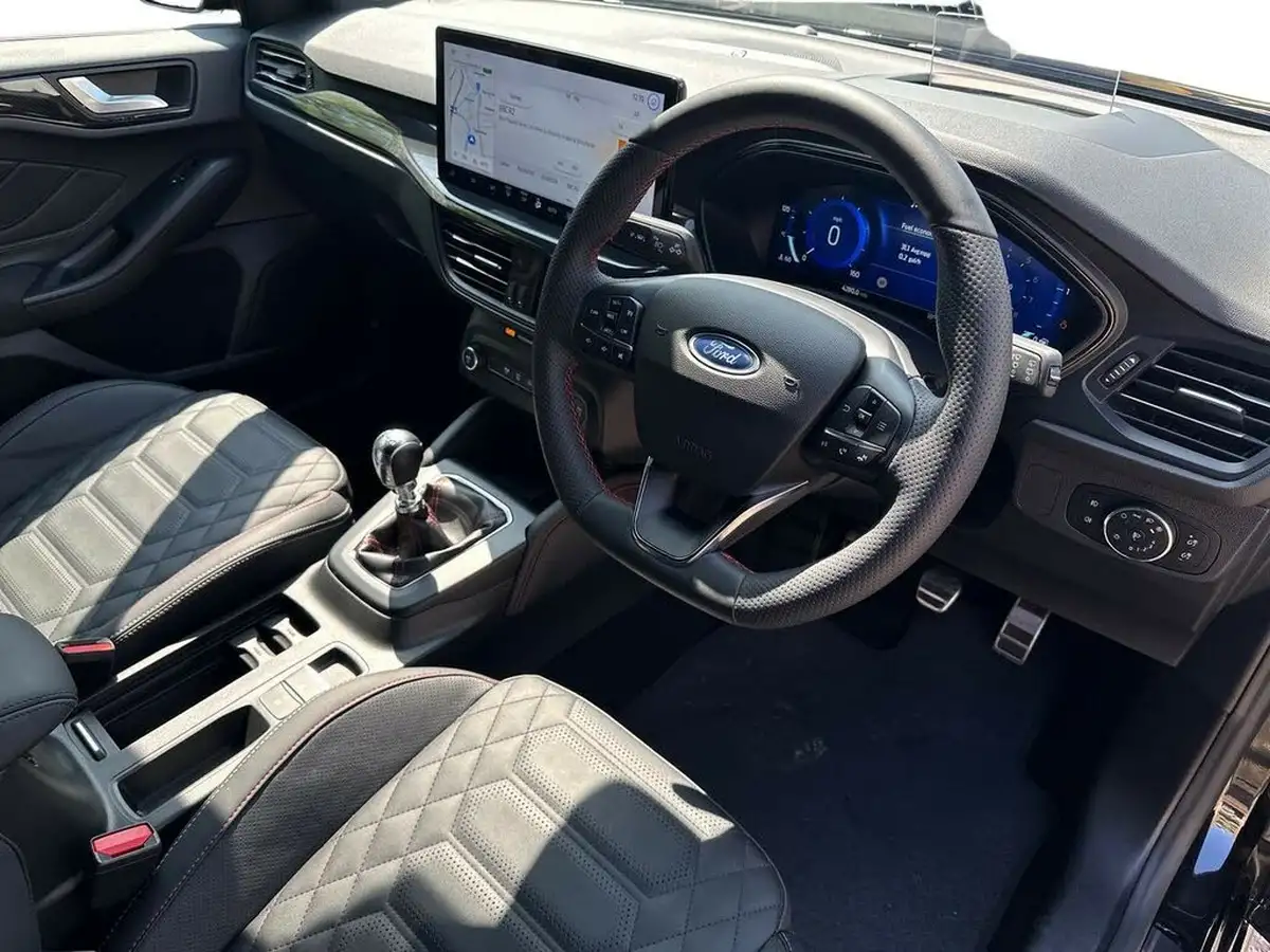 2023-ford-focus-10t-st-line-x-125ps-hatchback-big-9