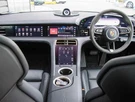2021-porsche-taycan-e-4s-571ps-performance-battery-plus-small-25