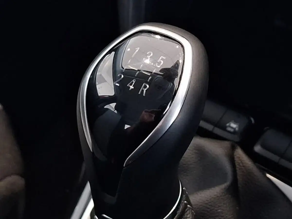 2024-vauxhall-corsa-12i-design-big-16