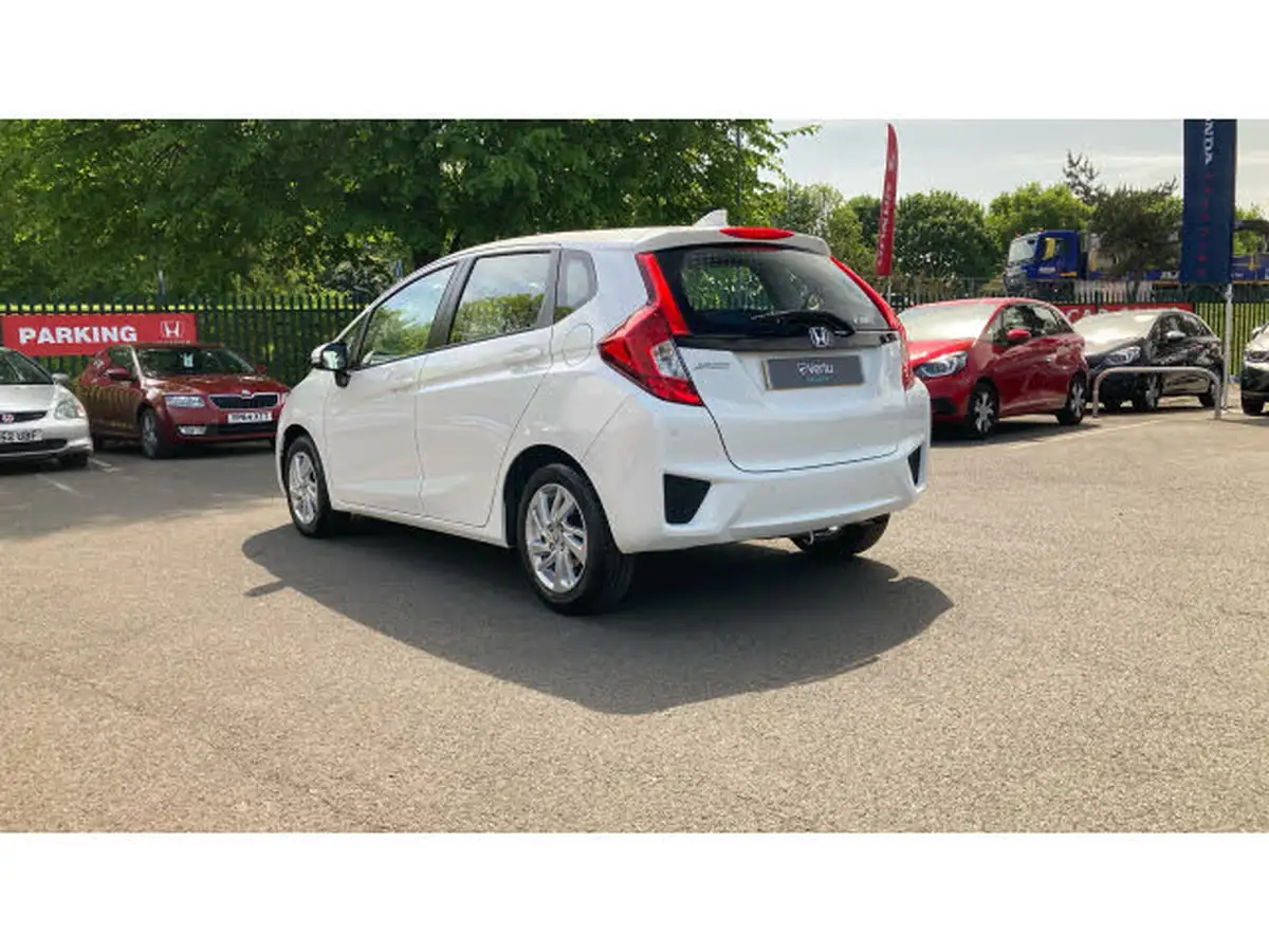 2015-honda-jazz-13-i-vtec-se-big-42