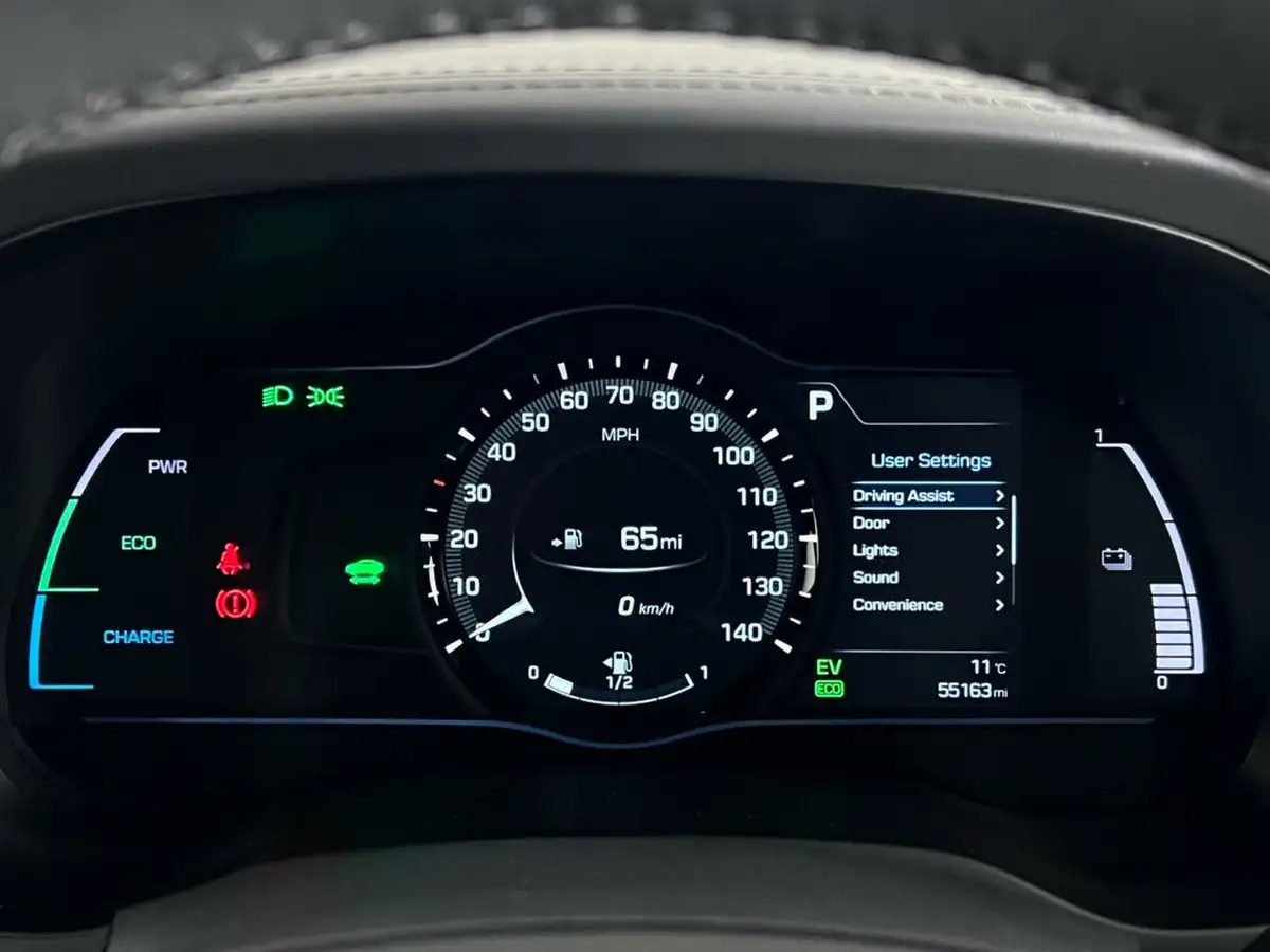 2017-hyundai-ioniq-16-gdi-premium-se-hybrid-big-24