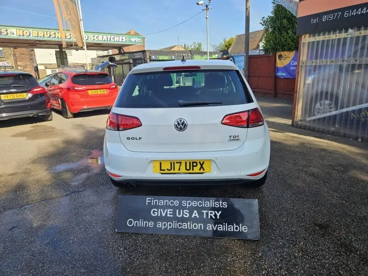 2017-volkswagen-golf-16tdi-match-edition-hatchback-5d-big-5