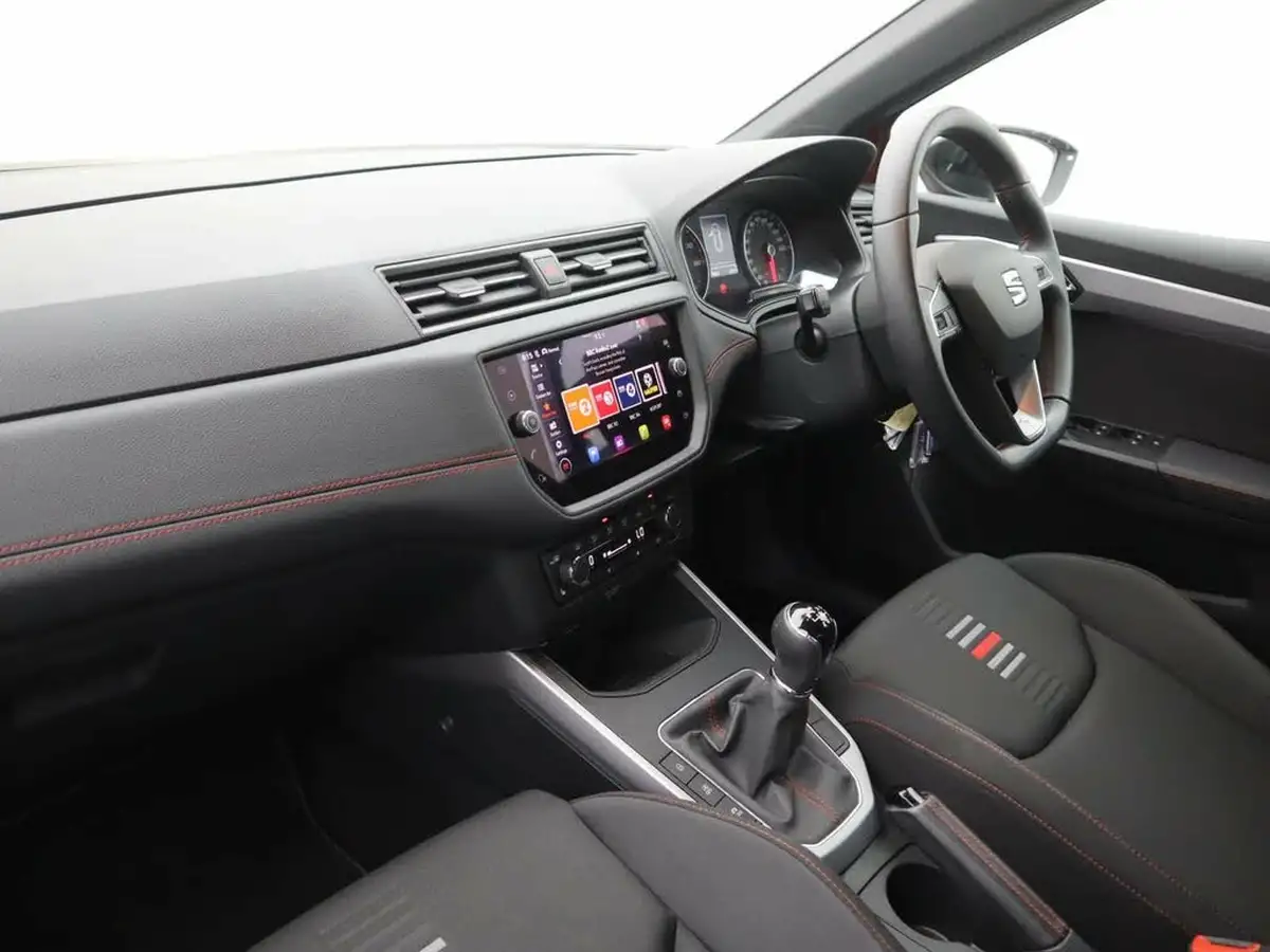 2021-seat-arona-10-tsi-fr-red-edition-big-12