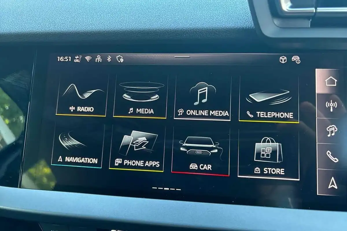 2025-audi-a3-15-40-tfsi-e-sport-big-13