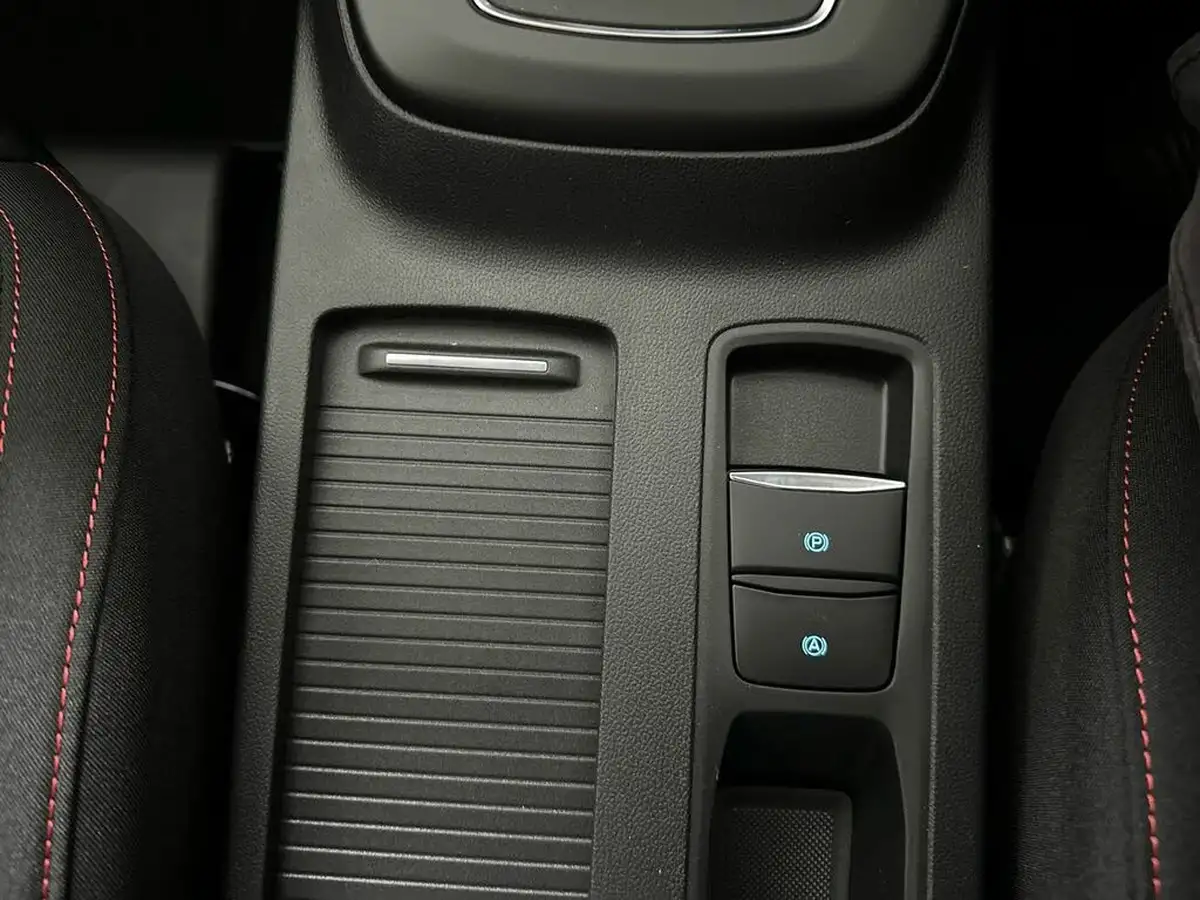 2025-ford-focus-10t-st-line-155ps-estate-powershift-big-32