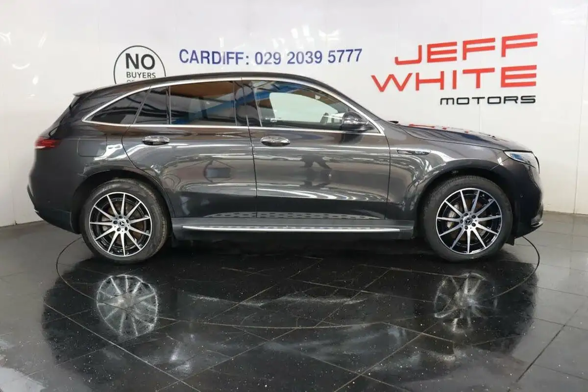 2020-mercedes-benz-eqc-e-eqc-400-amg-line-big-5