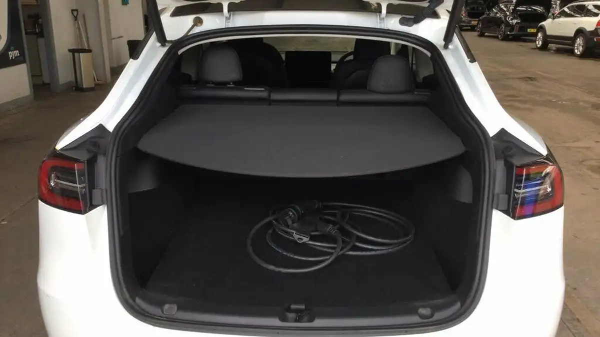 2023-tesla-model-y-e-rwd-big-8