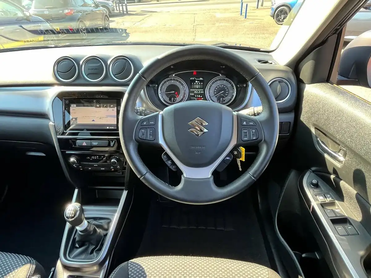 2023-suzuki-vitara-14-boosterjet-sz-t-big-18