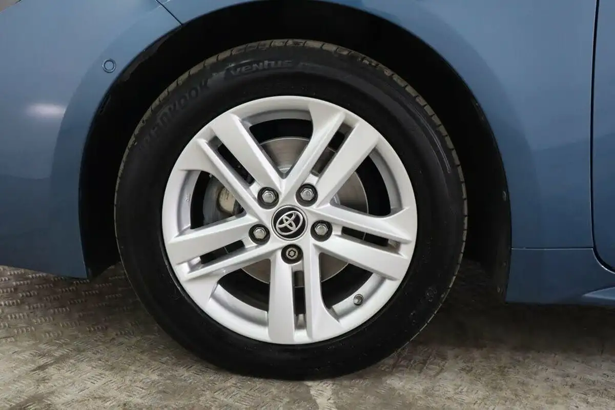 2021-toyota-corolla-18-vvt-i-icon-tech-spare-wheel-touring-sports-5d-big-31