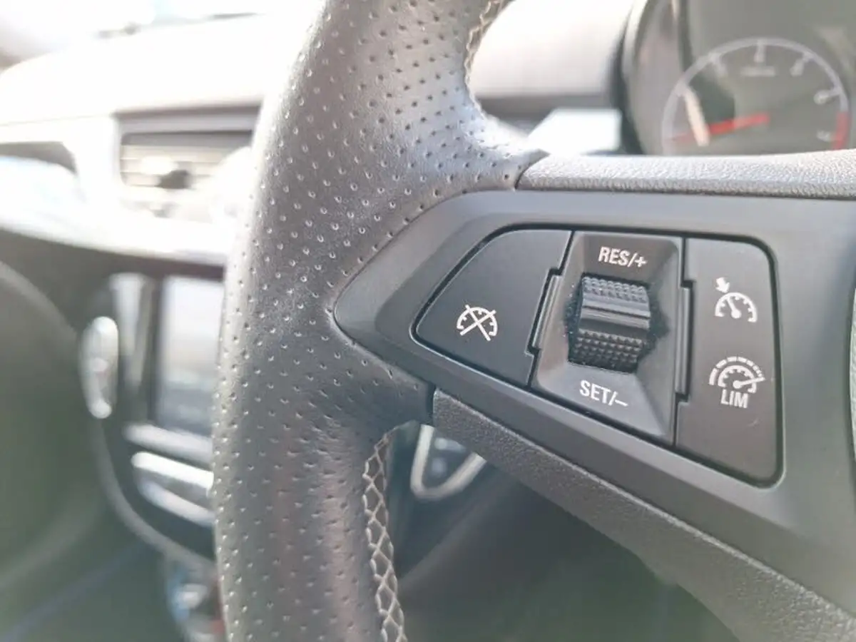 2019-vauxhall-corsa-14i-sri-vx-line-nav-black-90ps-5d-big-15