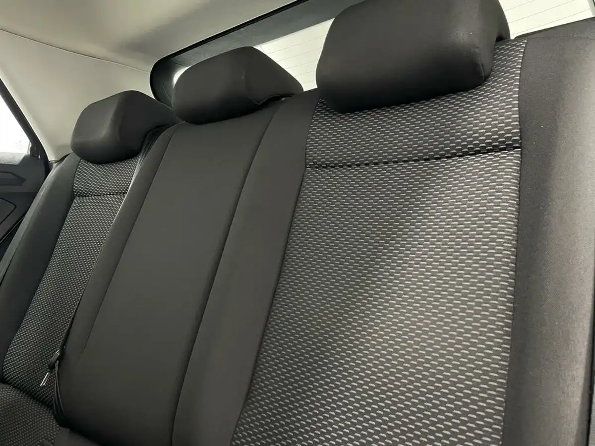2021-volkswagen-t-roc-20tdi-s-big-29