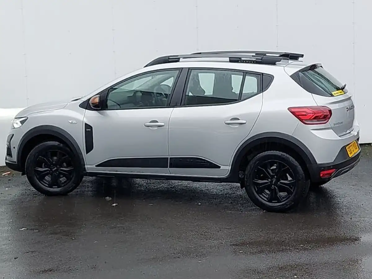 2023-dacia-sandero-stepway-10-tce-essential-90bhp-big-3