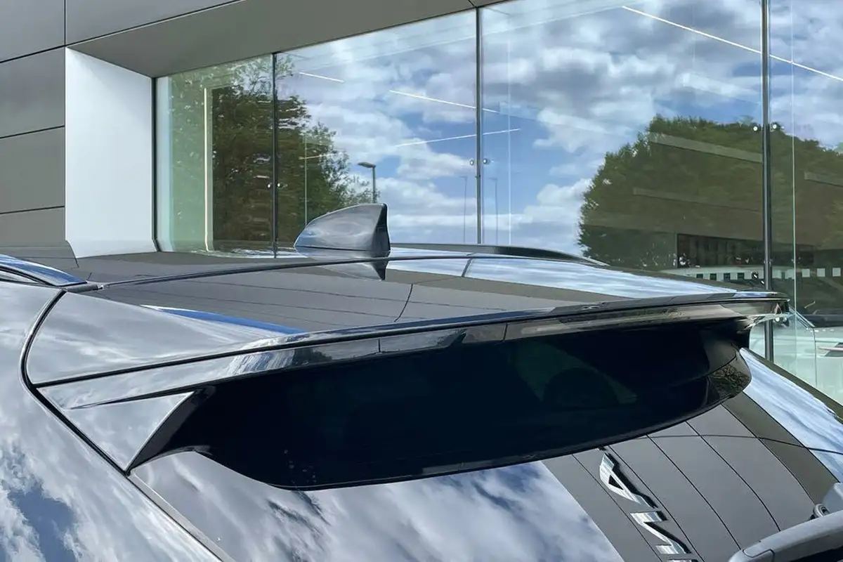 2021-jaguar-f-pace-20-d200-s-mhev-big-23