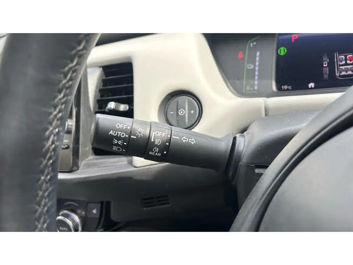 2021-honda-jazz-15-i-mmd-ex-107ps-big-16