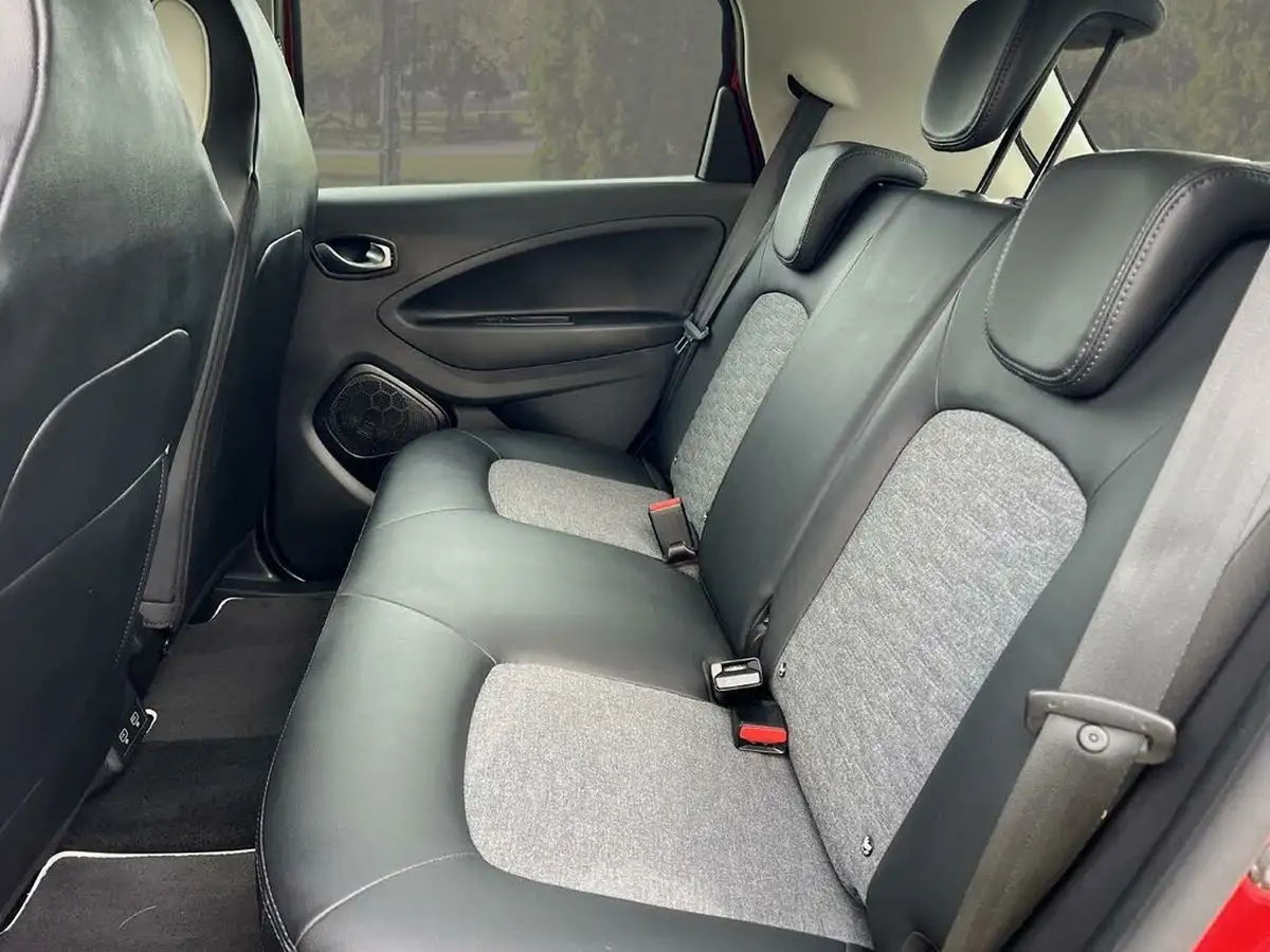 2021-renault-zoe-e-i-gt-line-big-13