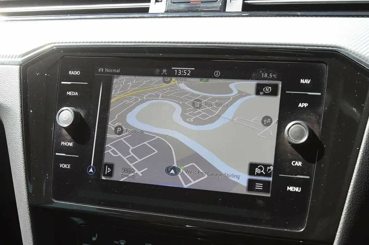 2022-volkswagen-passat-15-tsi-r-line-estate-5d-dsg-big-17