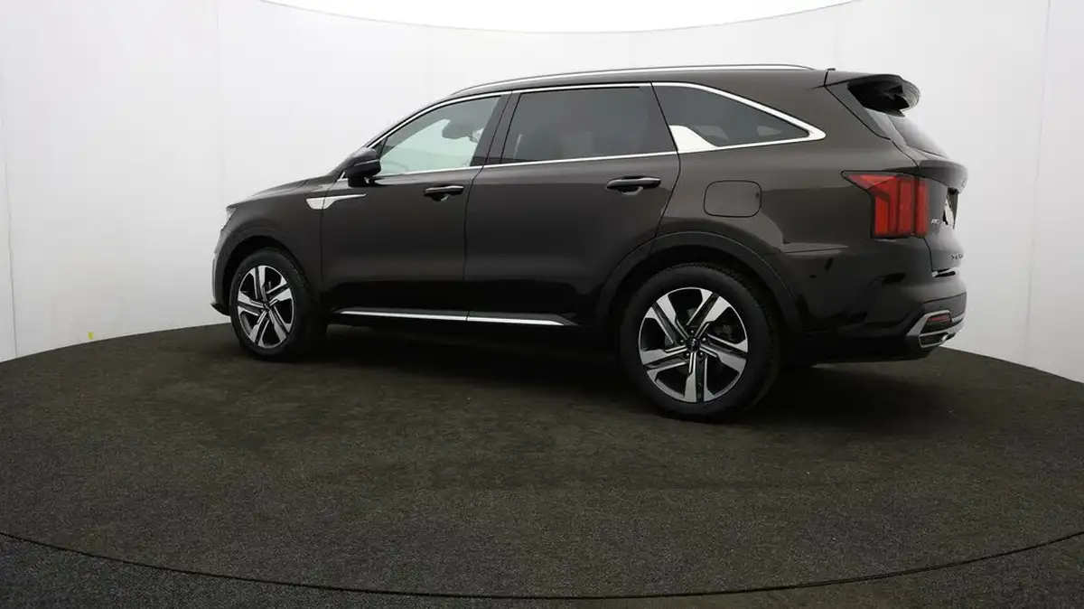 2022-kia-sorento-16-t-gdi-3-226bhp-hev-big-74
