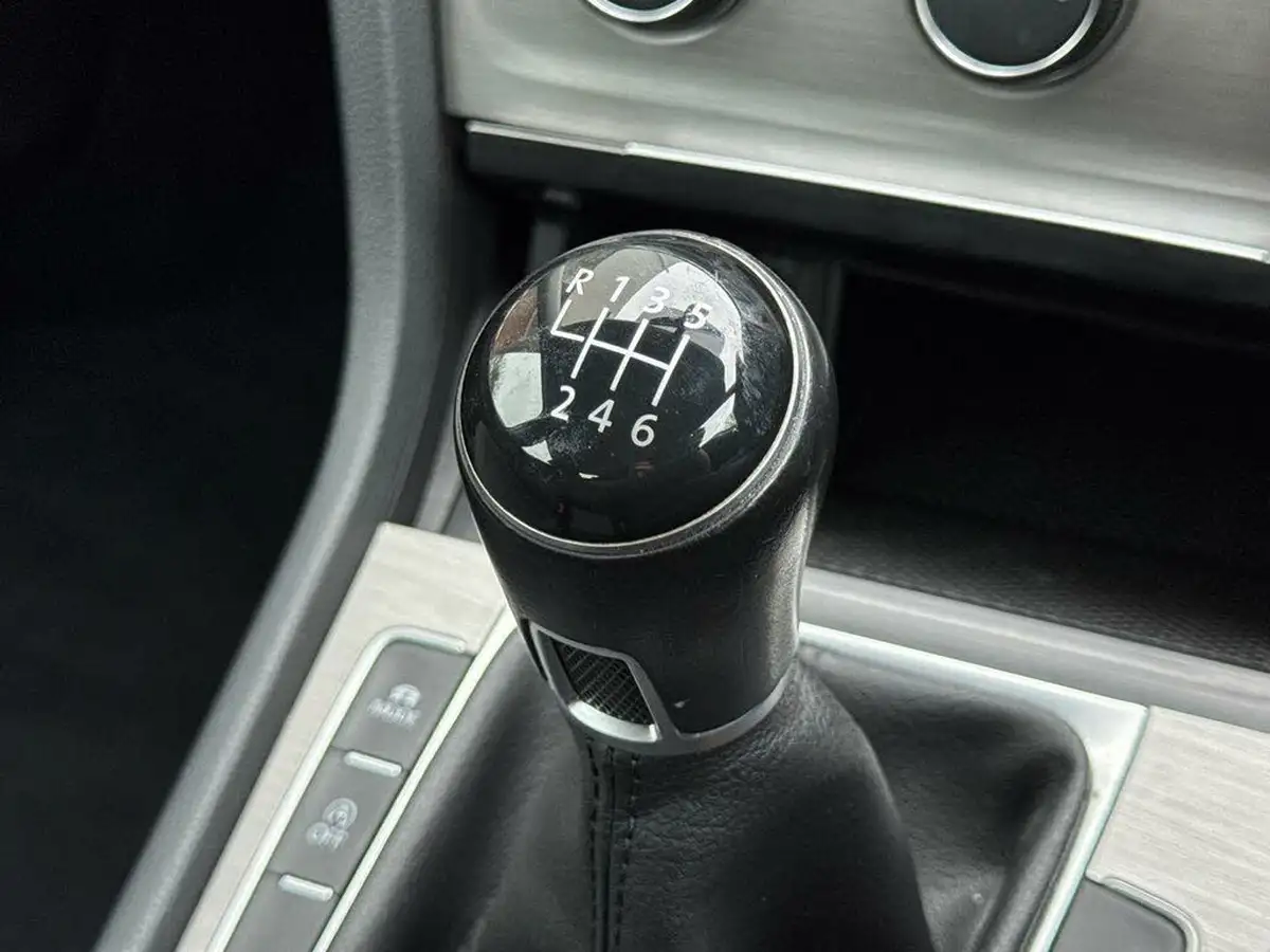 2016-volkswagen-golf-14-tsi-match-edition-hatchback-5d-big-34