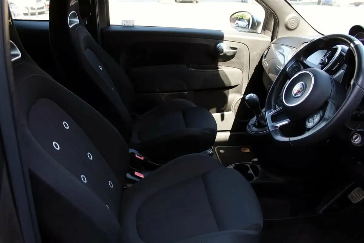 2019-abarth-595-14-tjet-big-5