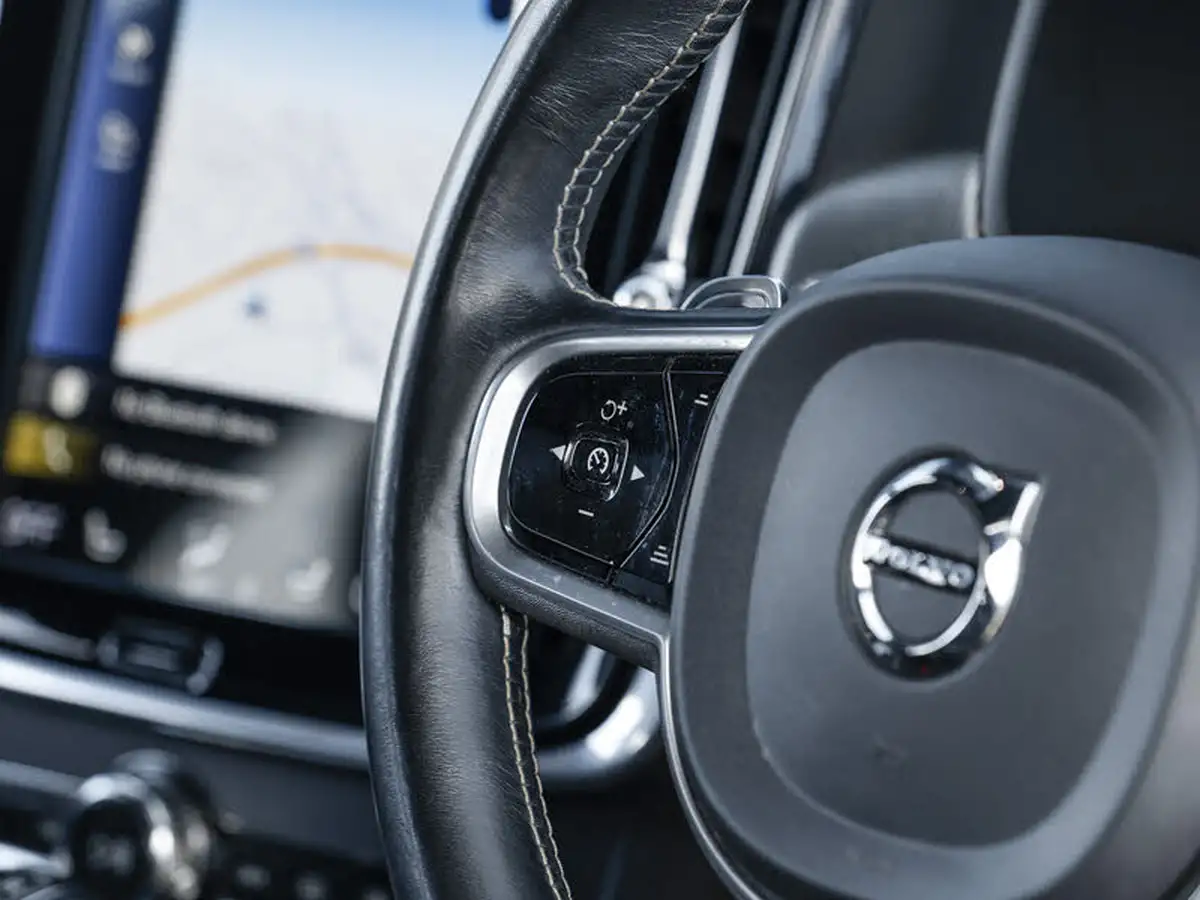2020-volvo-v90-20td-d4-r-design-plus-big-9