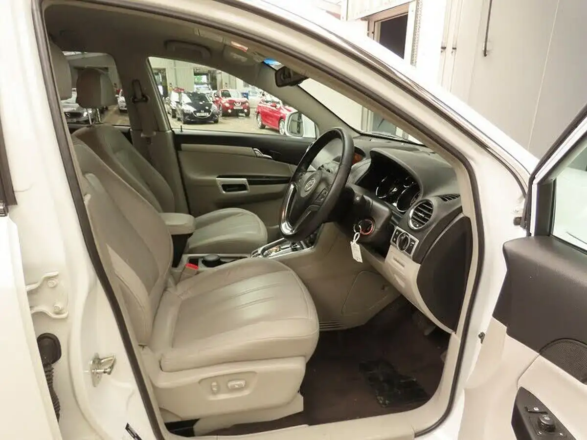 2013-vauxhall-antara-22cdti-se-nav-184ps-awd-auto-big-6