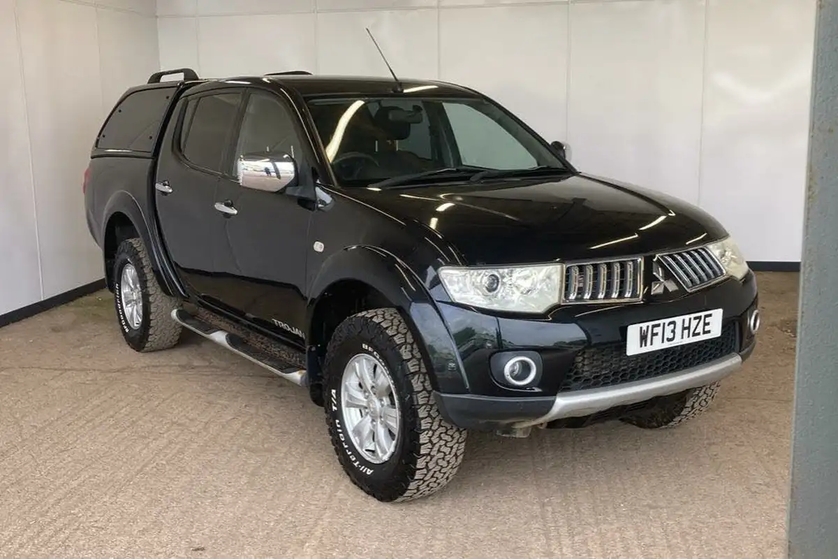 2013-mitsubishi-l200-25td-trojan-big-0