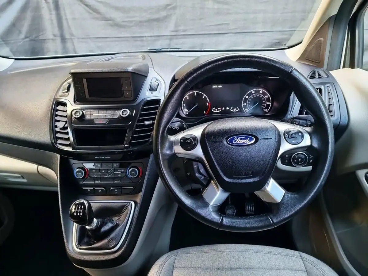 2019-ford-grand-tourneo-connect-15-titanium-big-7