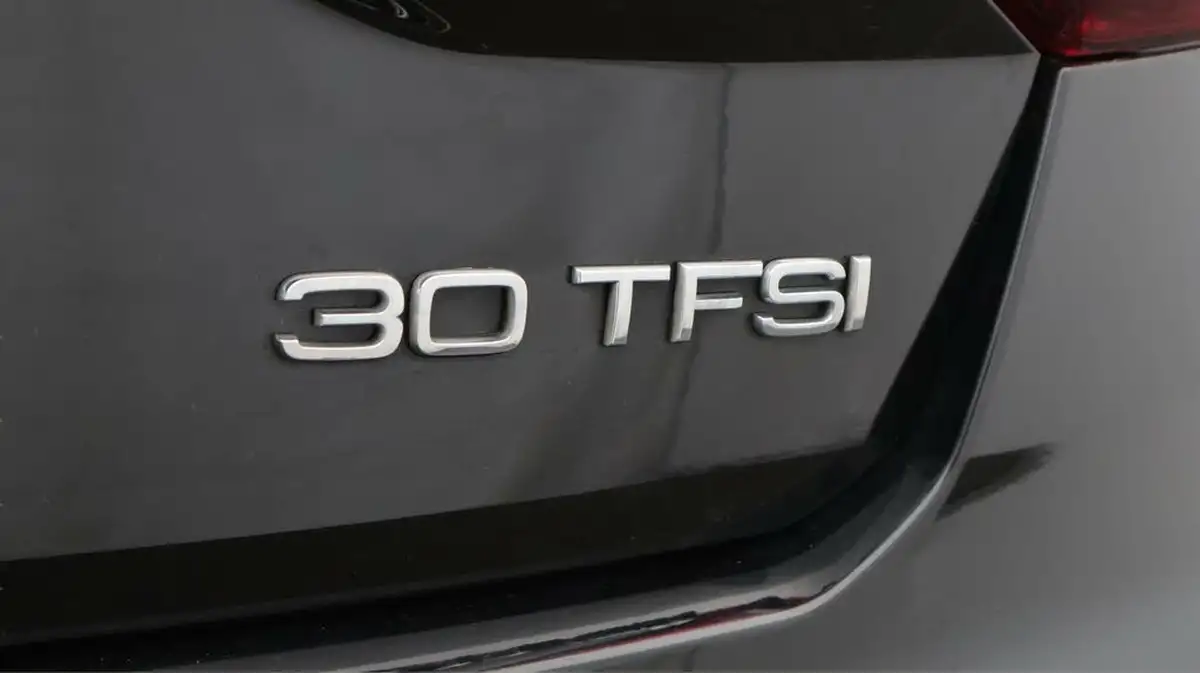 2021-audi-q2-10-30-tfsi-sport-big-22