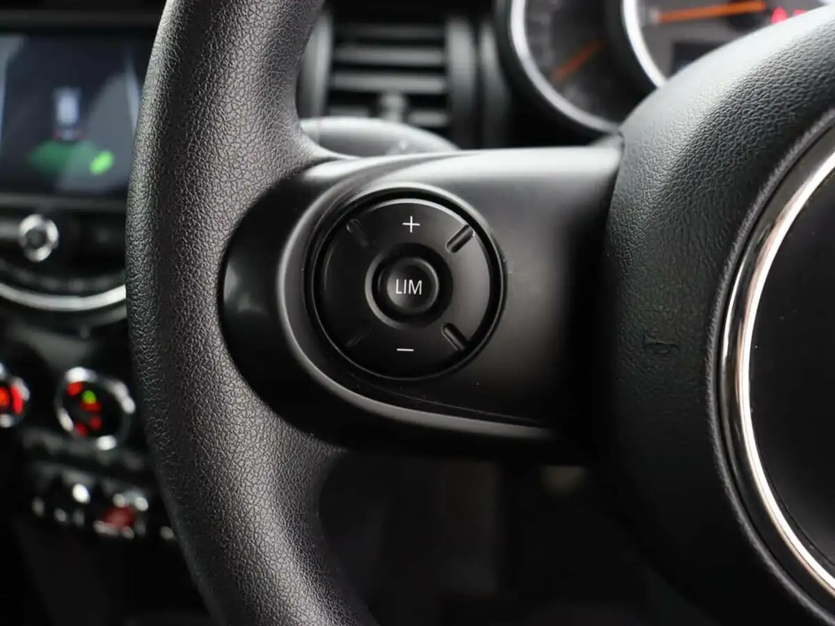 2019-mini-cooper-15-cooper-classic-hatchback-5d-big-36