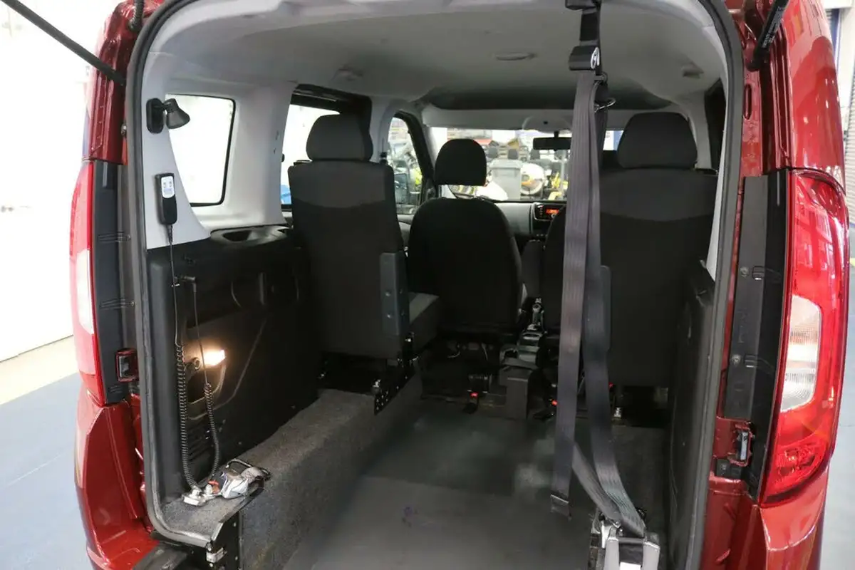 2017-fiat-doblo-14-easy-big-13