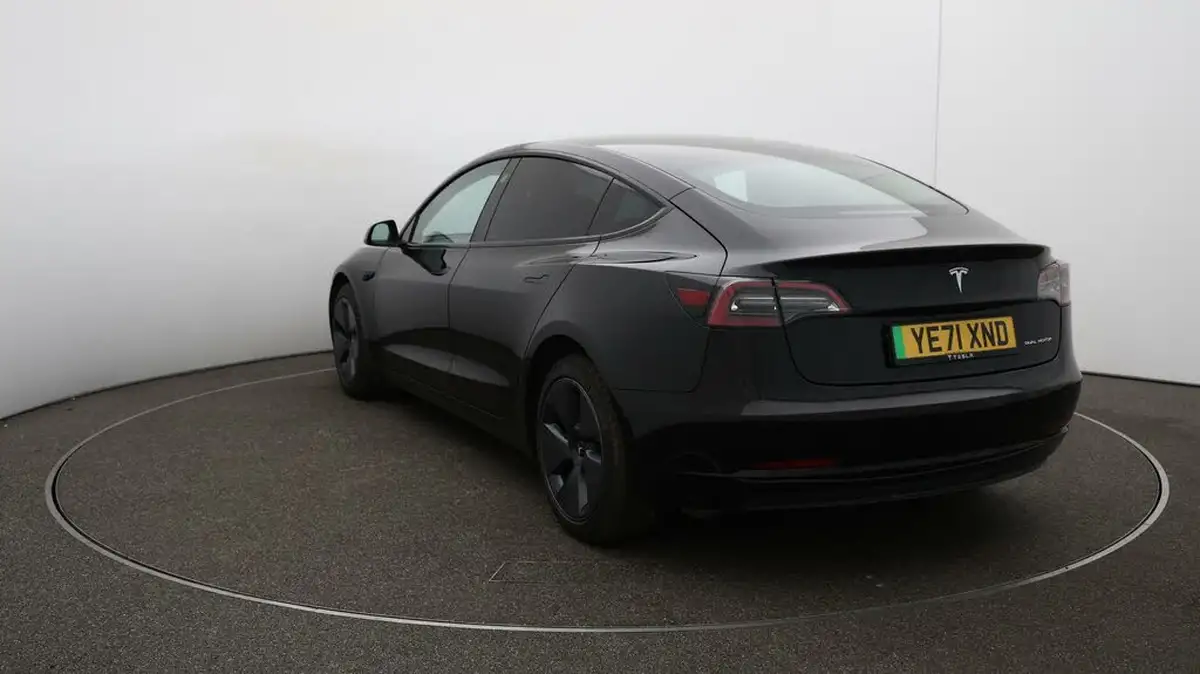 2021-tesla-model-3-e-long-range-awd-big-53