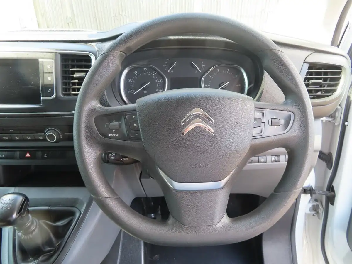 2019-citroen-dispatch-16bluehdi-x-m-1000-115pseu6-ss-big-50