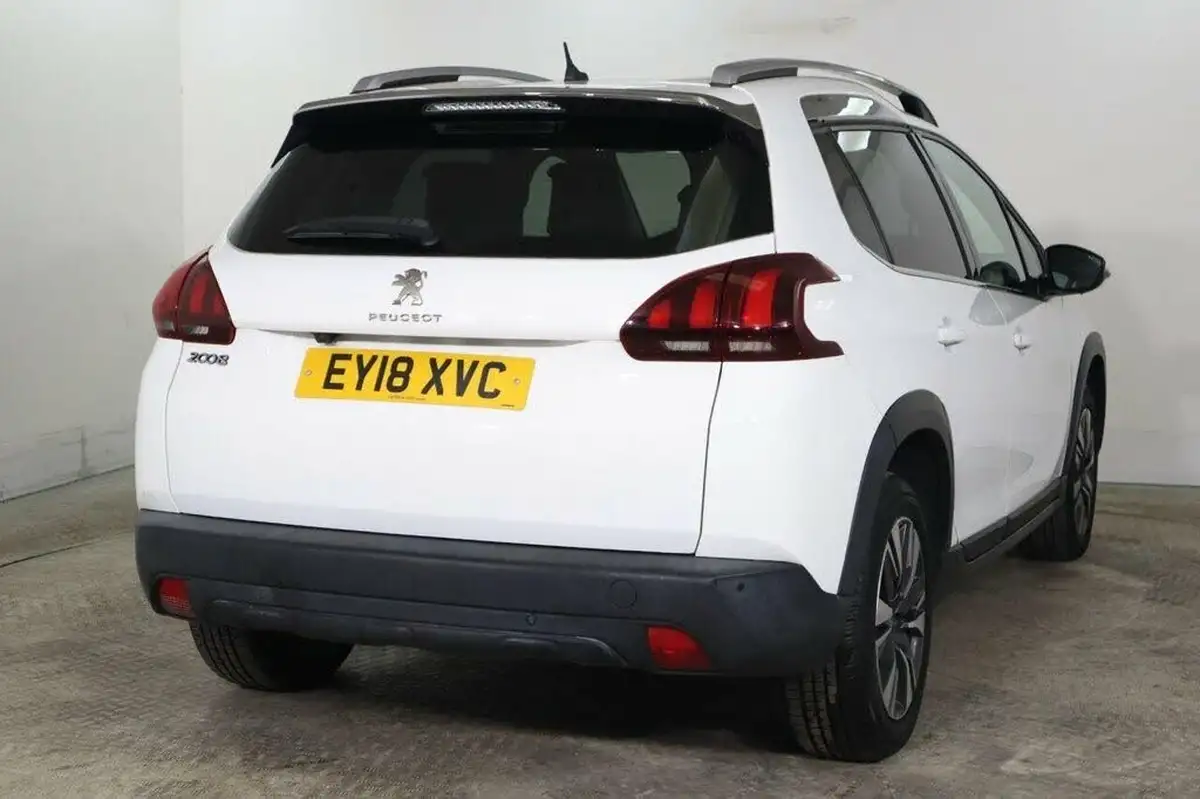 2018-peugeot-2008-suv-12-puretech-allure-premium-big-3