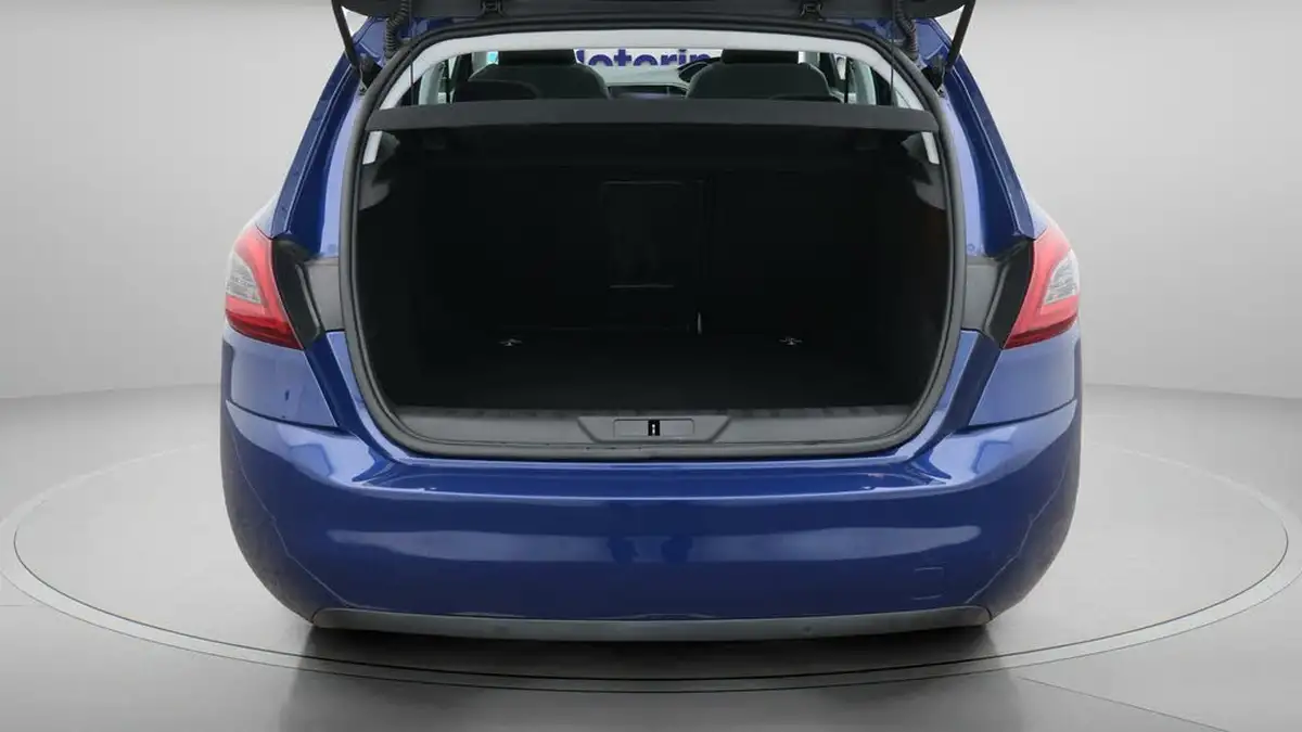 2018-peugeot-308-15-bluehdi-allure-15-bluehdi-big-17