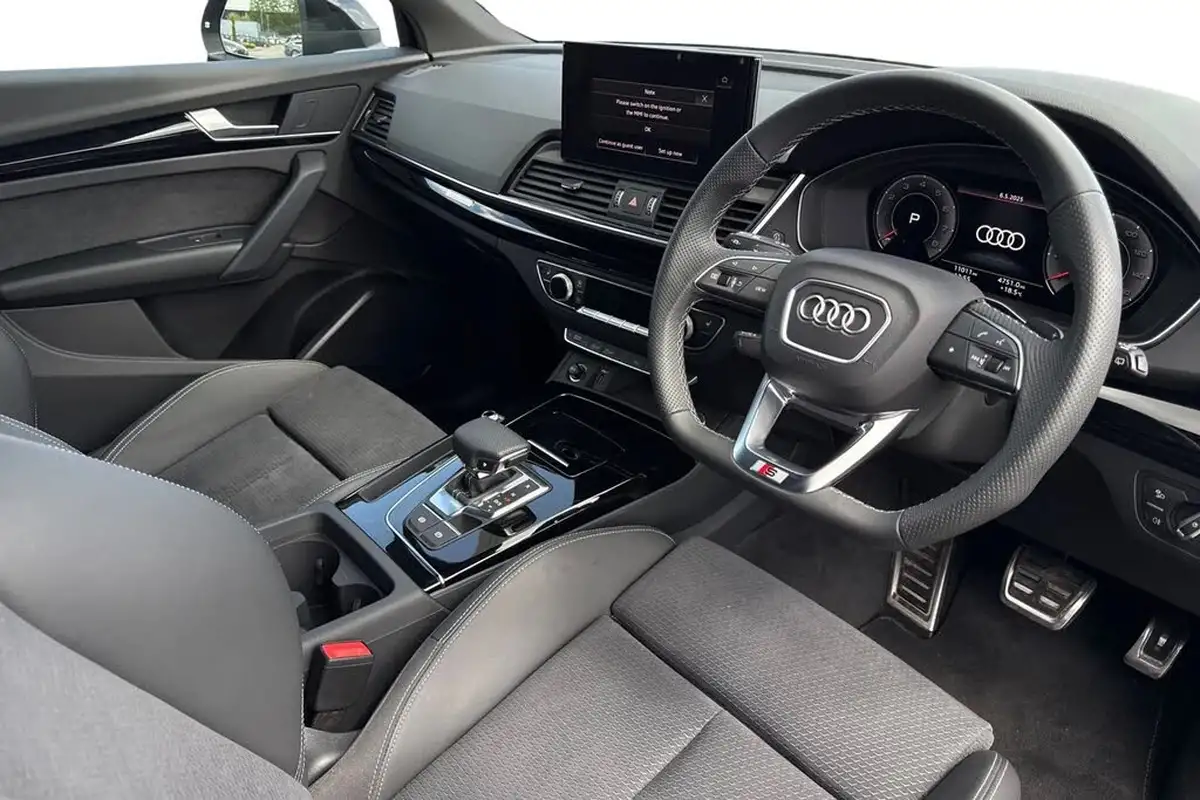 2024-audi-q5-20-45-tfsi-black-edition-station-wagon-big-13
