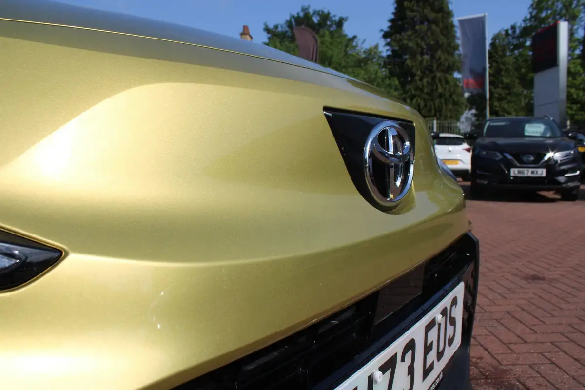 2023-toyota-aygo-x-10-vvt-i-edge-cvt-big-2