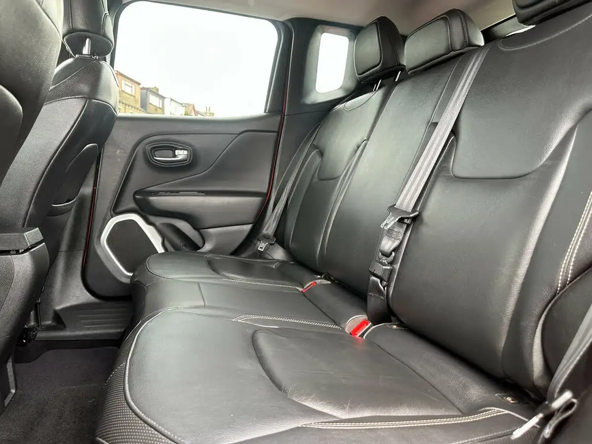 2015-jeep-renegade-16td-limited-big-53