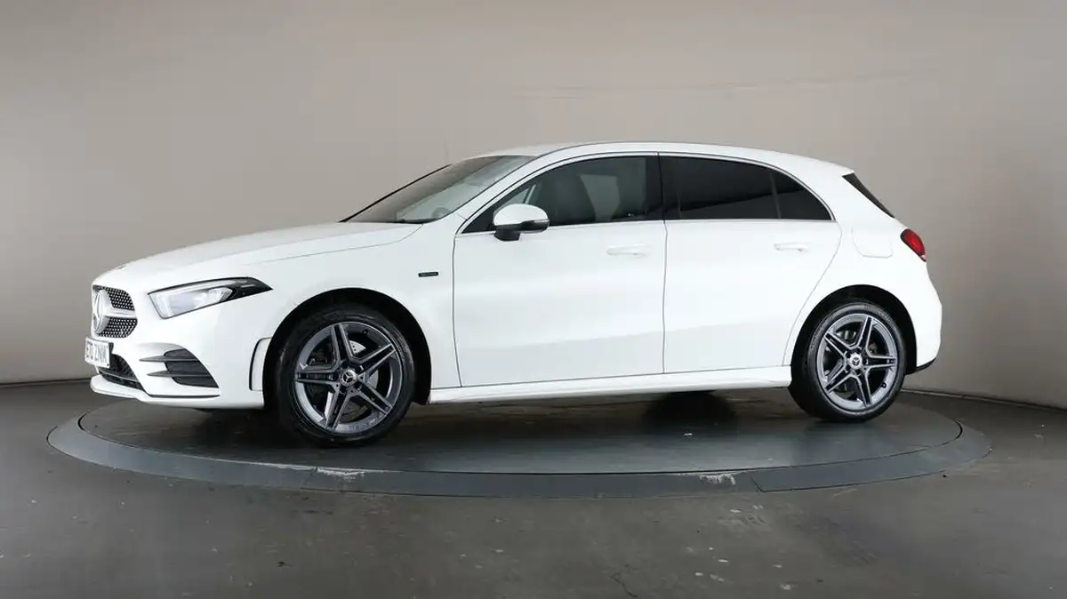 2020-mercedes-benz-a-class-13-a250e-amg-line-hatchback-5d-big-38