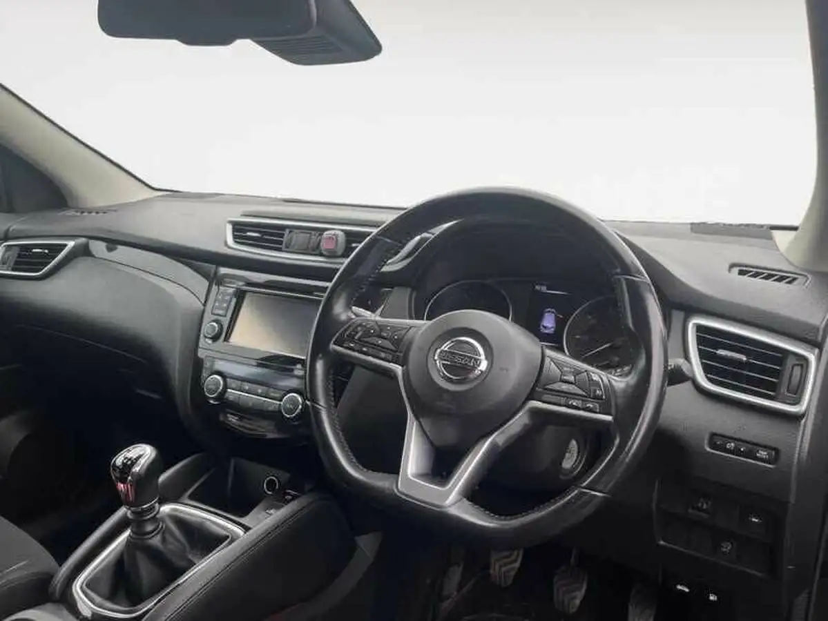2018-nissan-qashqai-15dci-acenta-premium-big-3