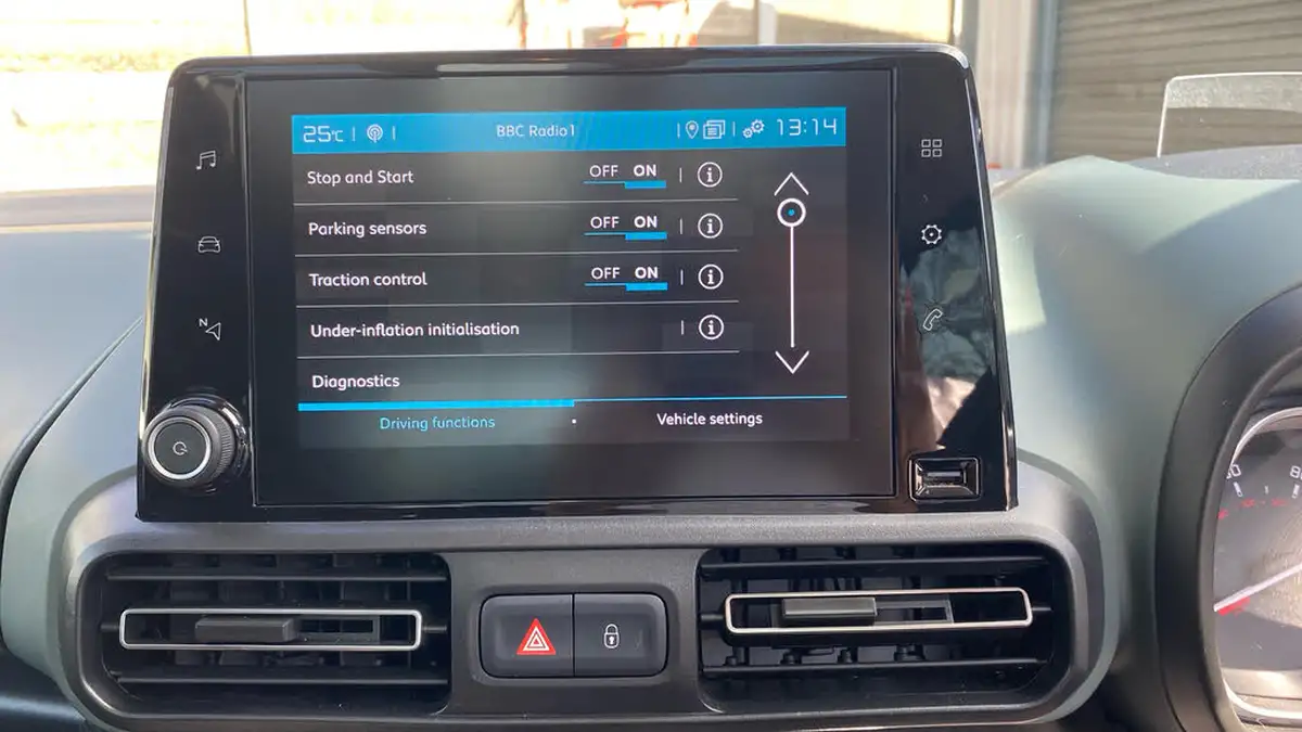 2020-citroen-berlingo-15bluehdi-flair-xtr-m-size-100ps-big-29